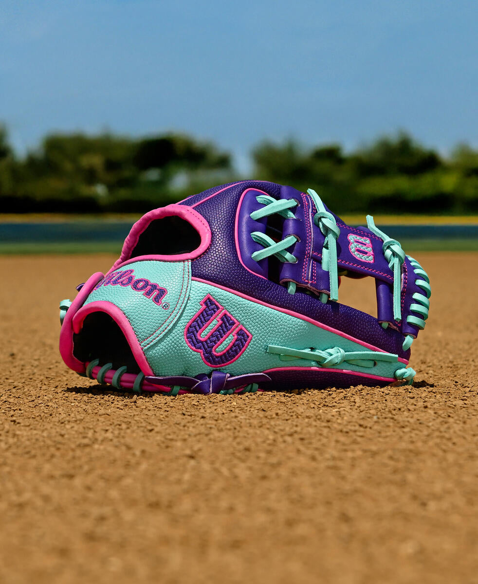 25 1801 2025 Winter A2K A2000 Pro Stock Glove WBW103941 PDP 2