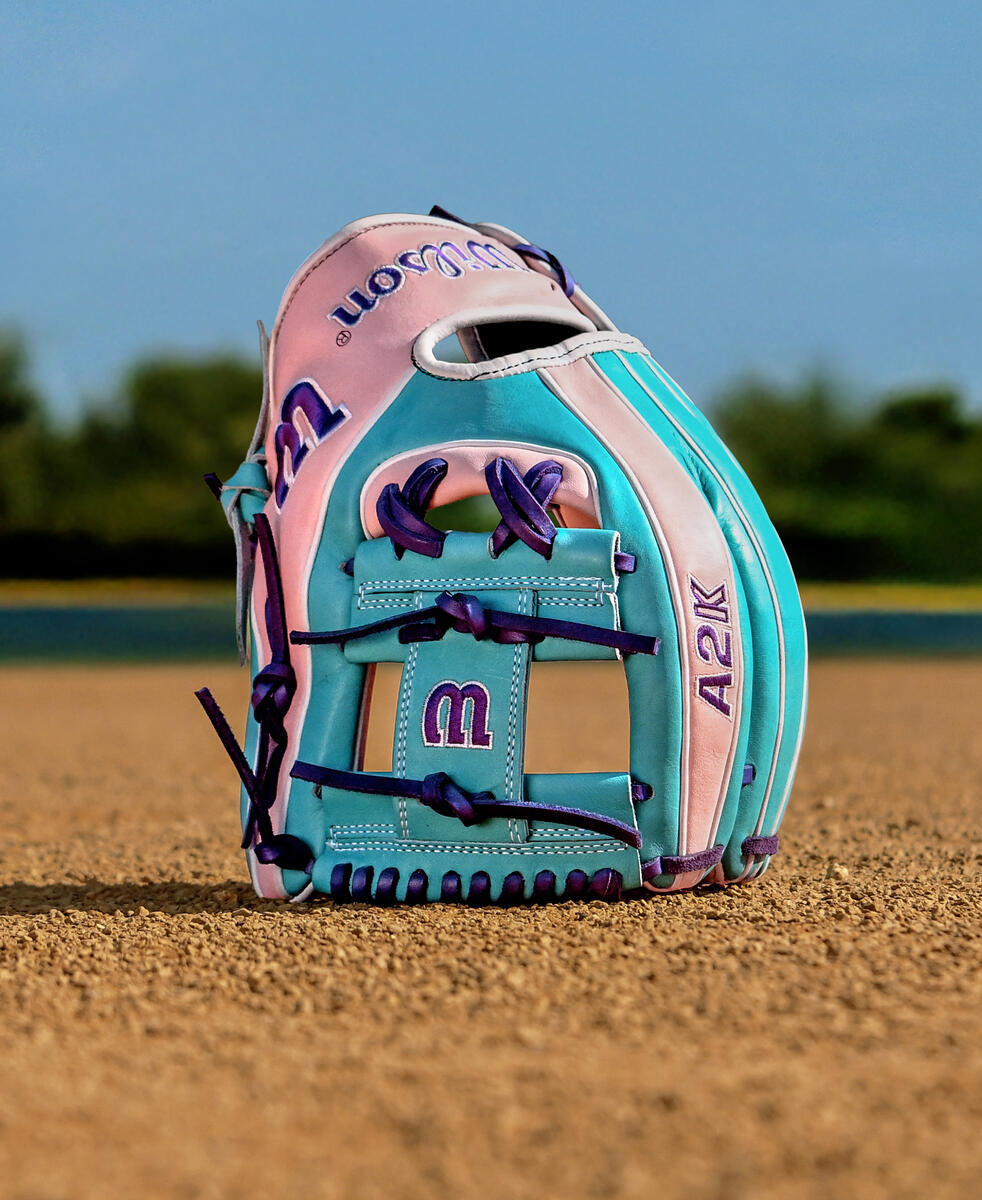 25 1801 2025 Winter A2K A2000 Pro Stock Glove WBW103951 PDP 2