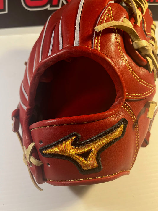 2025-Mizuno-Pro-Classic-12.75-inch-outfielders-baseball-glove-GMPC-70-harmonious-tension-J-leather-premium-japanese-steerhide-3D-hand-last-4-golds-patch