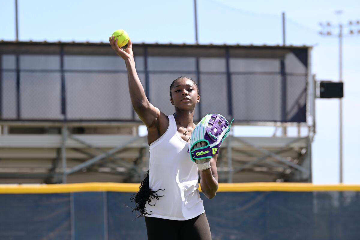 WBW103489 2025BB EvoShield FL JG DSC 0562A