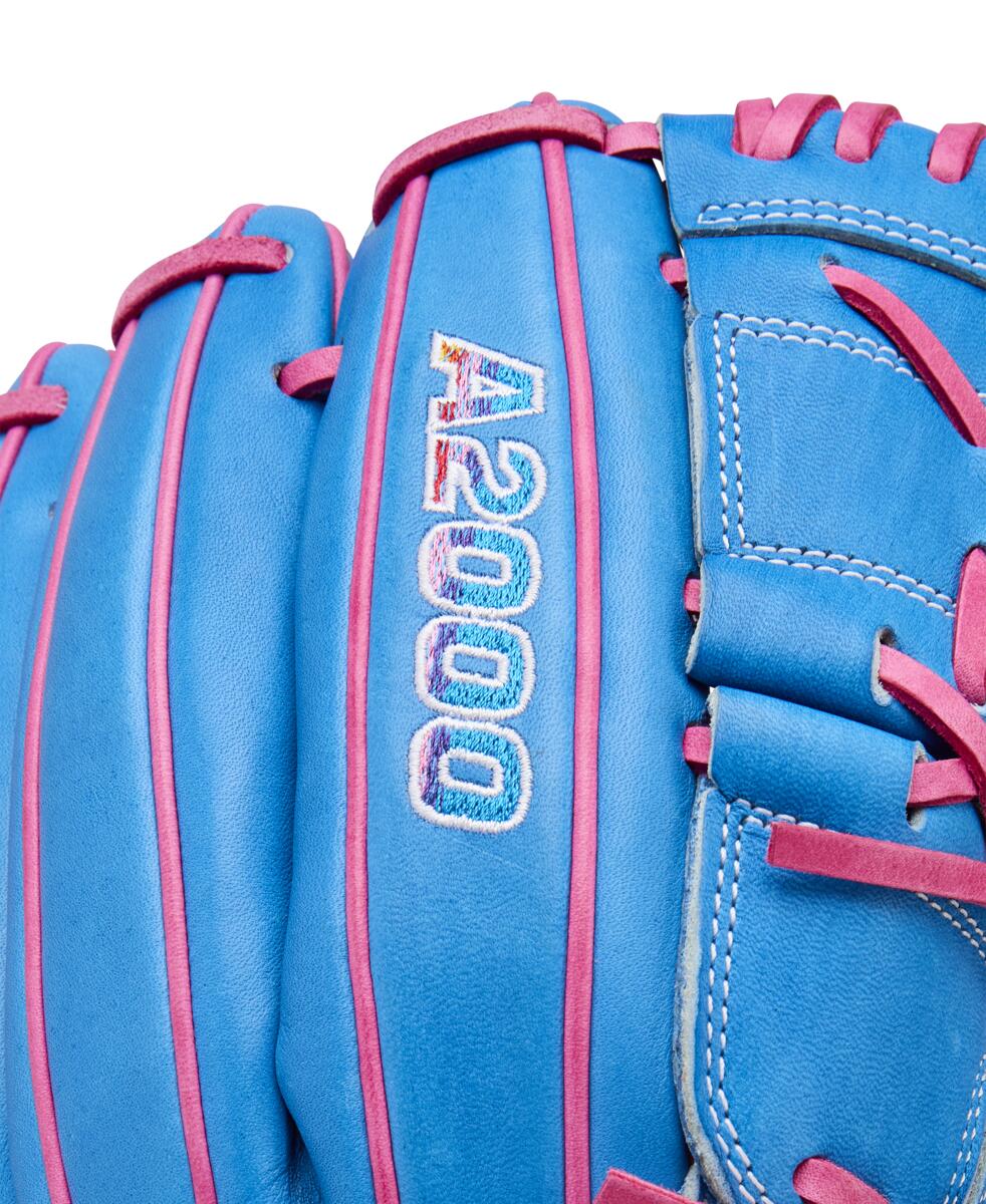 WBW103496 5 A2000 2025 LTM B2 Blue White 12 12 Blue White Flamingo