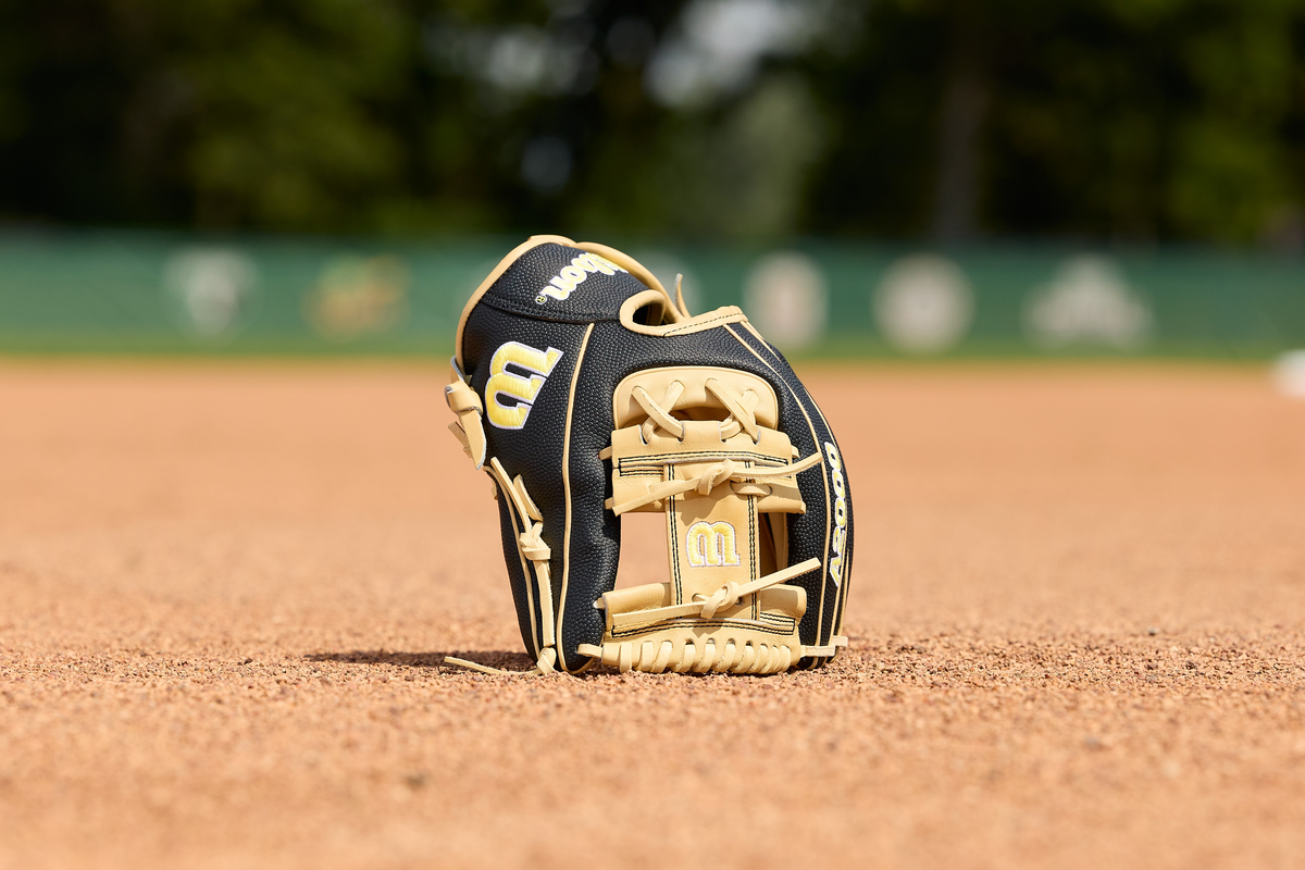 WBW104110 2026BB Wilson Grayslake Location Shoot DM114