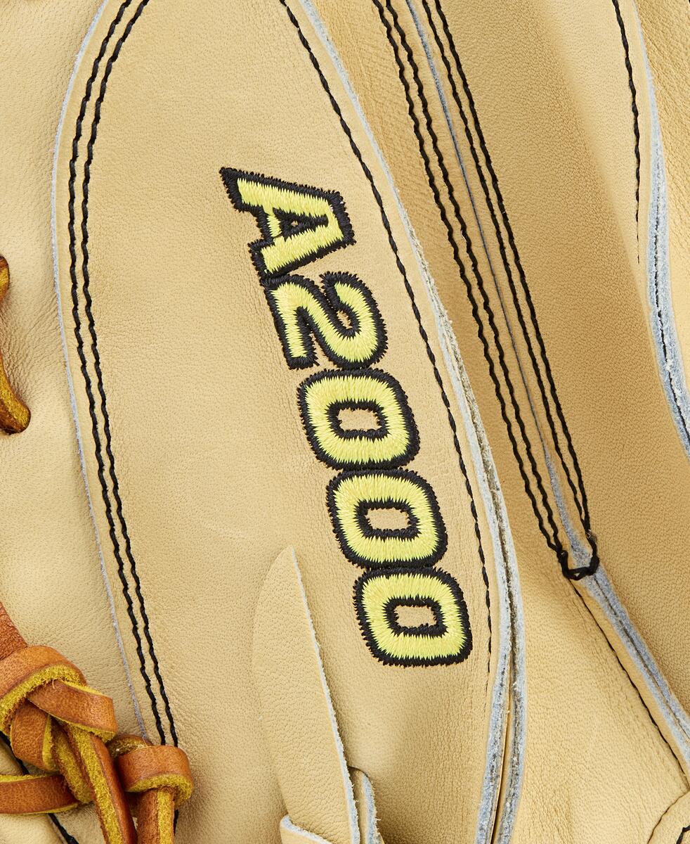 WBW104127 5 2026 A2000 CLASSIC PF33 BLONDE SADDLETAN YELLOW