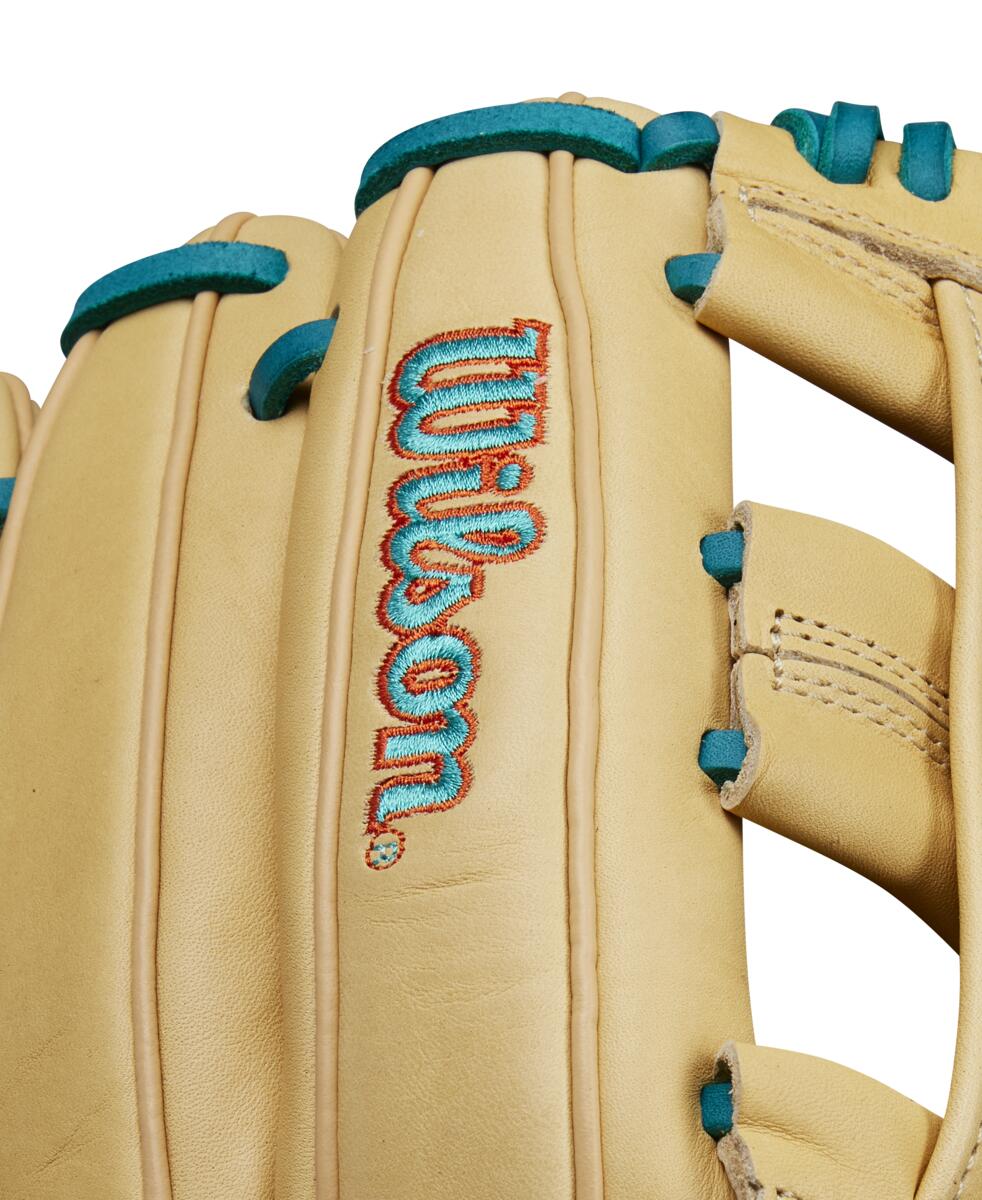 Wilson A1000 12" DW5 Infielder's Baseball Glove WBW10258112 - SPC